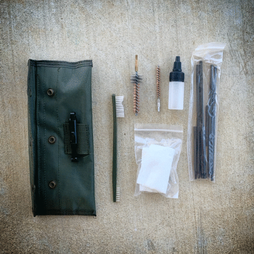 UTG AR15 CLEANING KIT WITH POUCH